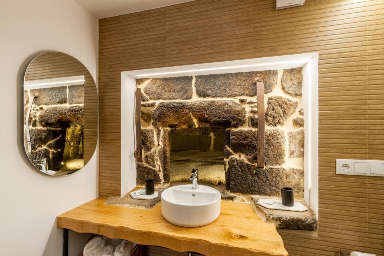 Alojamiento Turistico Caxide Parada De Sil Ribeira Sacra Bagian luar foto